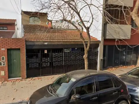 Casa en alquiler - 2 Dormitorios 1 Baño - Saavedra