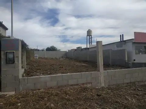 VENTA LOTE VILLA SILVINA SALSIPUEDES 300M2 MEJORAS