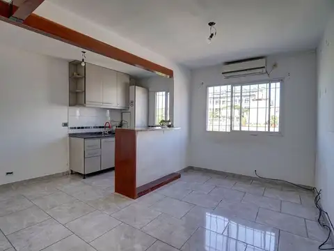 Depto Tipo Casa en Venta de 4 ambientes