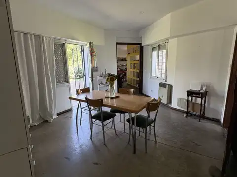 FUNES - CASA 4 DORMITORIOS - HERMOSA FORESTACiON