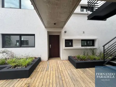 Departamento en Venta en Barrio Parque Leloir, USD 330.000