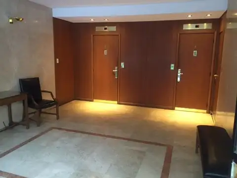 Ayacucho 1900, Piso 1