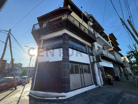 Hipólito Yrigoyen 1700, Piso 0