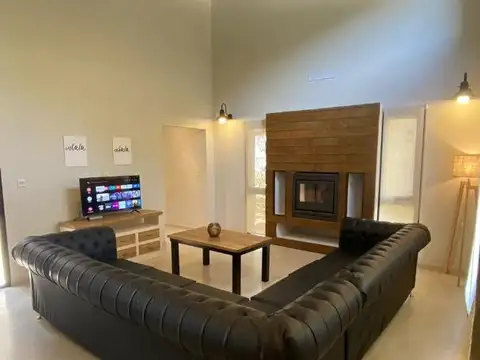 Casa Monoambiente con 2 baños