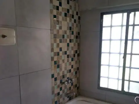 VENTA DE CASAQUINTA , CASUARINAS LUJAN - BS.AS