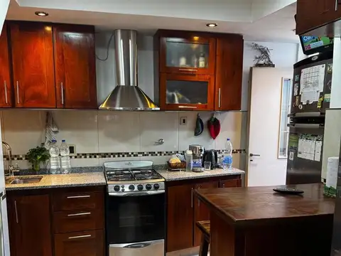 PH en venta 3 dorm | Excelente calidad constructiva, Ciudadela (1° piso)