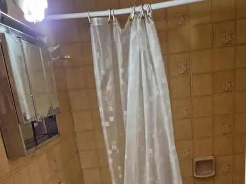 ALQUILER DPTO PH  3 Ambientes al FRENTE. en CIUDADELA, Sin Expensas.