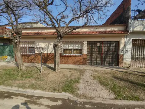 Casa en venta de 4 ambientes en G. de Laferrere