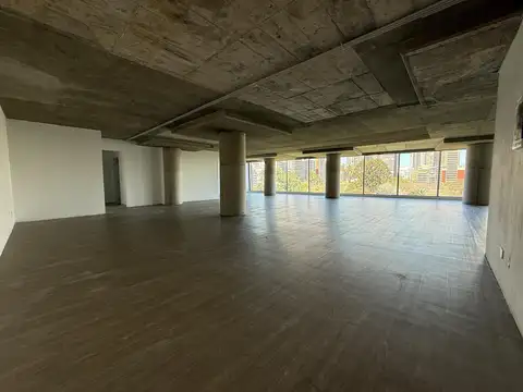 Alquiler Oficina AAA · 250m2 · Increíble vista a Parque Las Heras 2 cocheras
