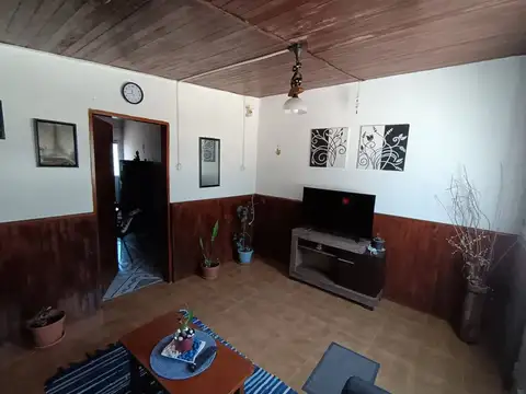 Casa 4 ambientes con 1 baño