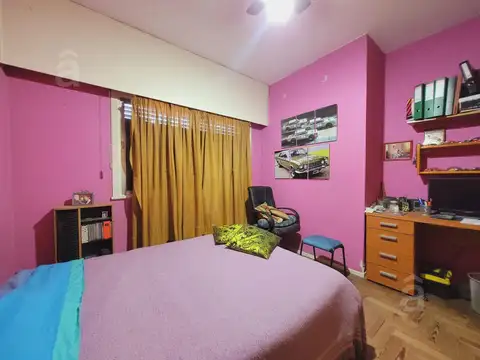 Casa en Venta en Villa Ballester - Multifamiliar con Dos locales