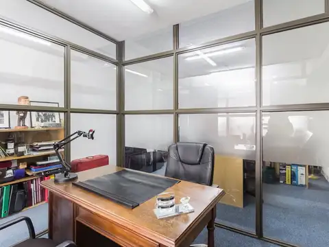 Oficina en Venta Tribunales Piso Alto Frente Luz