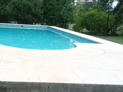 Quinta en barrio El Cube