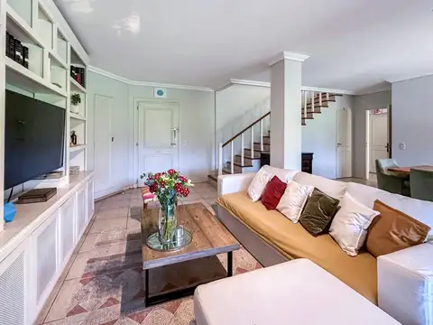 Departamento 4 ambientes con 3 baños