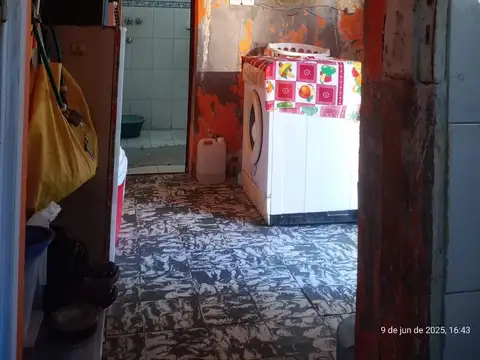 Venta | 2 Casas y Local comercial | F. L. Beltrán | Apta crédito