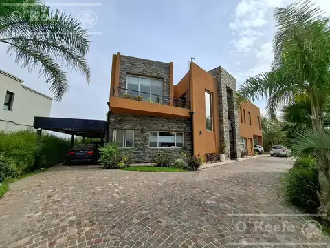 Casa en Venta Apta Credito de Cinco ambientes en el Barrio Las Golondrinas, Guillermo Hudson