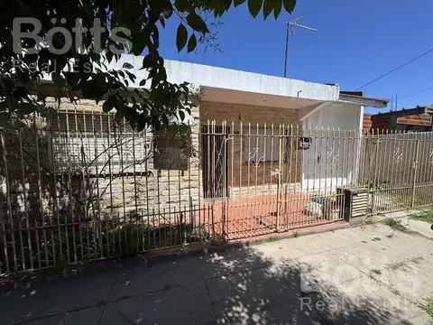 Calle 196 Bis  al 800, Bernal Oeste