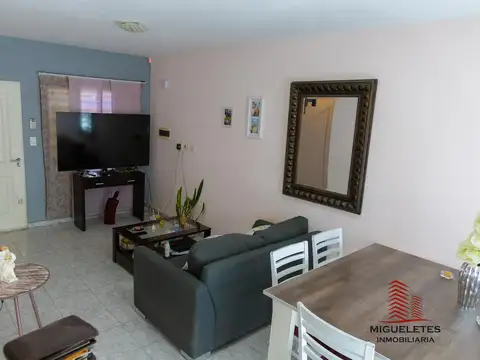 Depto Tipo Casa en Venta de 3 ambientes