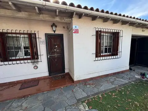 VENTA CASA TRES AMB CIUDAD EVITA APTA CREDITO PILE