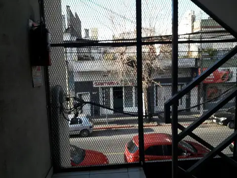 Presidente Perón 5600, Piso 1