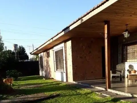 CASA-QUINTA EN VENTA 5 AMBIENTES 800 M2 - LONGCHAMPS