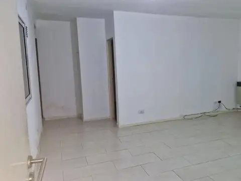 Departamento en Alquiler en Banfield, $ 590.000