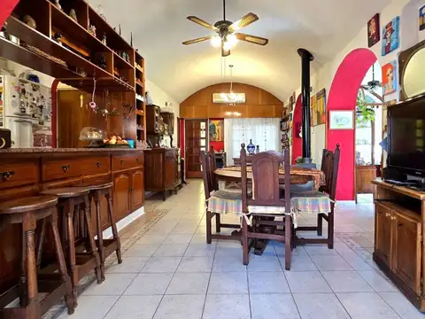 VENTA CASA 4AMB ESCOBAR CON PILETA Y JARDIN