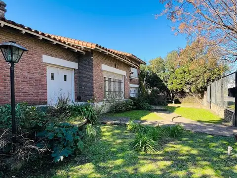 Vicepresidente Adolfo Alsina 1200