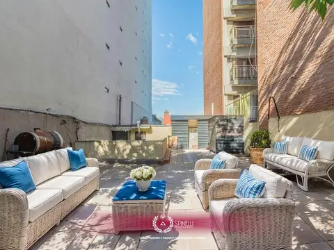 Venta PH tipo casa 4 ambientes 157M² patio terraza Boedo sin expensas entrada propia todo a reciclar