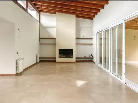Casa en Venta al Oeste