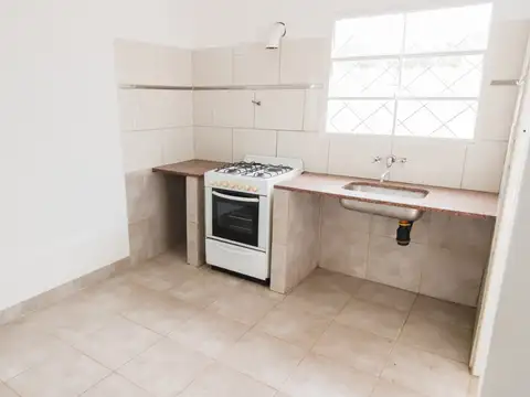 ALQUILER - CASA - 2 DORMITORIOS - PUNTA ALTA