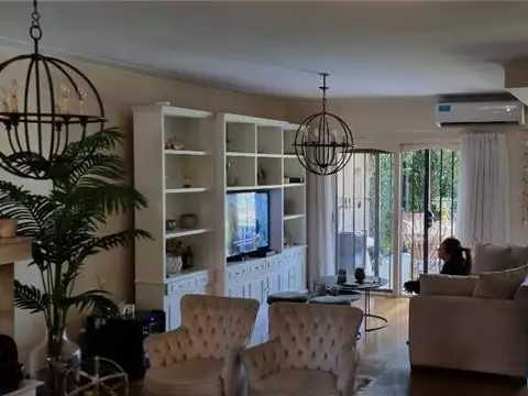 Venta casa en las Lomas de San Isidro 5 ambientes