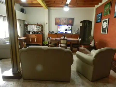 Casa en Venta en Bernal, USD 157.000