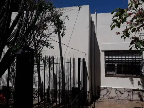 APTA CREDITO VENTA DE CASA 4 AMB. OPORTUNIDAD APTO CREDITO  