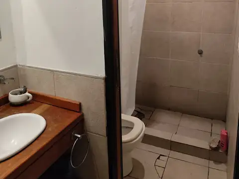 Depto Tipo Casa 6 ambientes con 2 baños