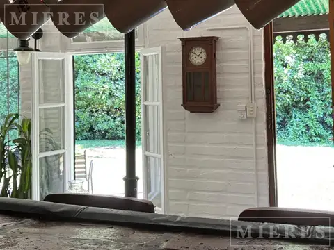 Casa 5 ambientes con 1 baño