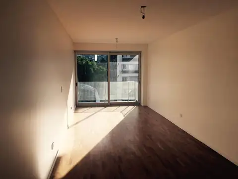 Libertador y La Pampa excelente 2 amb inmejorable ubicacion.