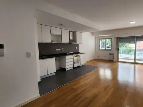 Departamento en Venta en Olivos Vias/Rio, USD 145.000