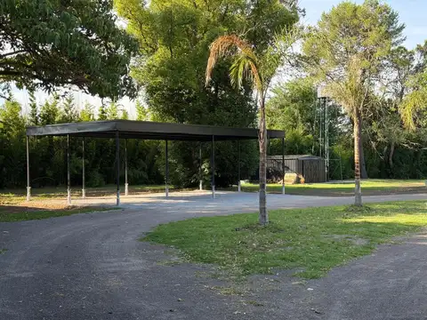 Casa 5 ambientes con 4 baños