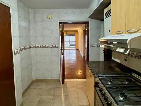 Departamento 5 ambientes con 2 baños