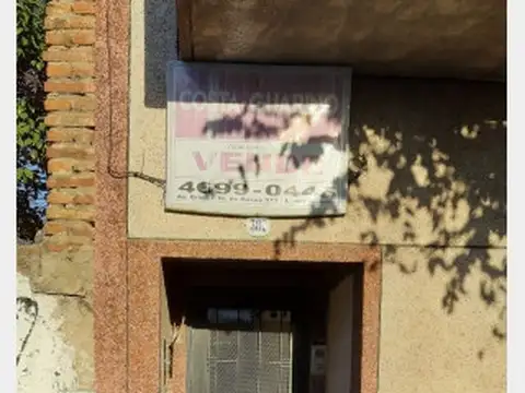 Ph al fondo con 2 propiedades de 2 ambientes con patio y terraza