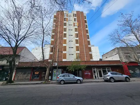 Departamento 2 Amb Lateral Balcón, Cochera – Centro – Mar del Plata