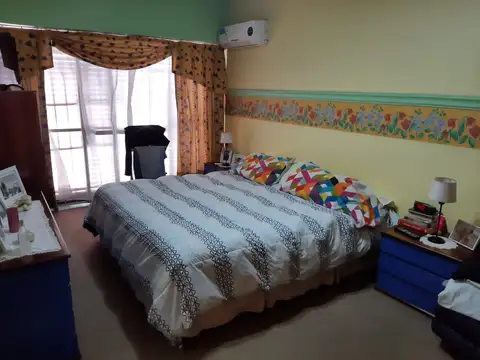 CHALET  IMPECABLE DIGNO DE VER ZONA COLEGIO EMAUS