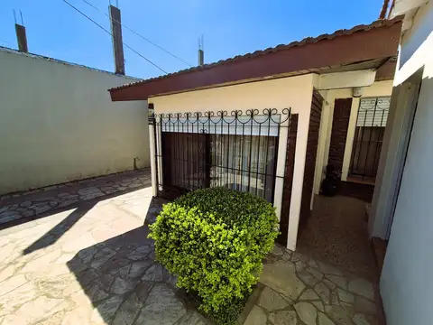 Casa en Venta en Ingeniero Adolfo Sourdeaux, USD 115.000