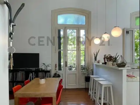 VENTA PH CUATRO AMBIENTES EN CABALLITO SUR