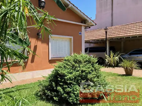 Casa 6 ambientes con 3 baños