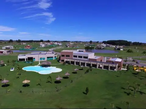 Caceres S/N entre ruta 58 km 9,5 y Avenida Sargento Cabral 100