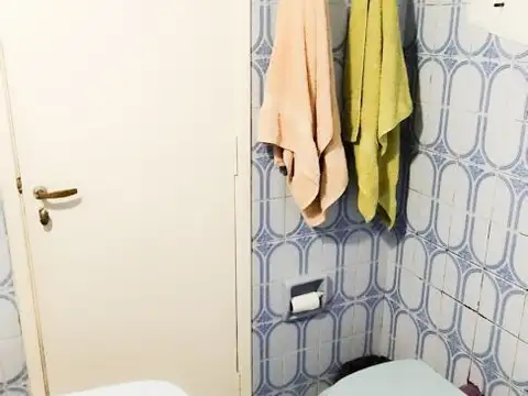 Venta casa 3 amb + depto 2amb, lote 450m2 125m2 cub Oportuni