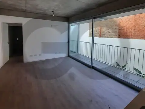 Nahuel Huapi 4600, Piso 1