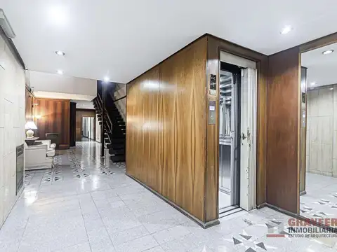 Azcuénaga 1000, Piso 5